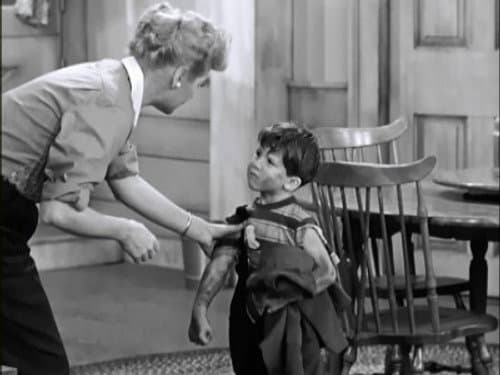 Lucy Gets Chummy With the Neighbors still