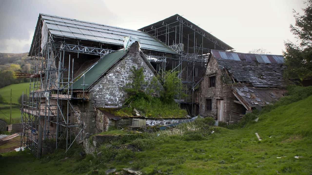 Historic House Rescue backdrop
