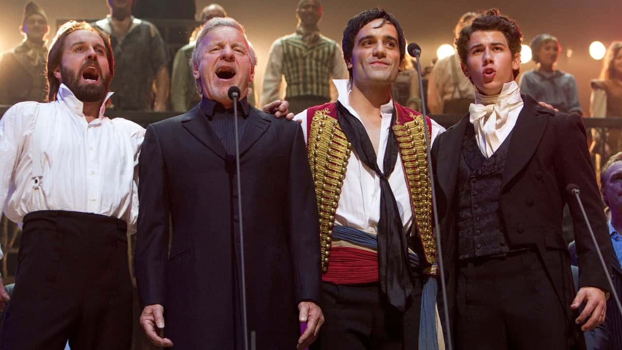 Les Misérables: 25th Anniversary in Concert backdrop
