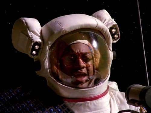 Lost in Space (2) still